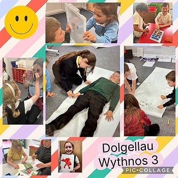 Cagliad o luniau o plant yn Canolfan Iaith Dolgellau yn dysgu Cymraeg